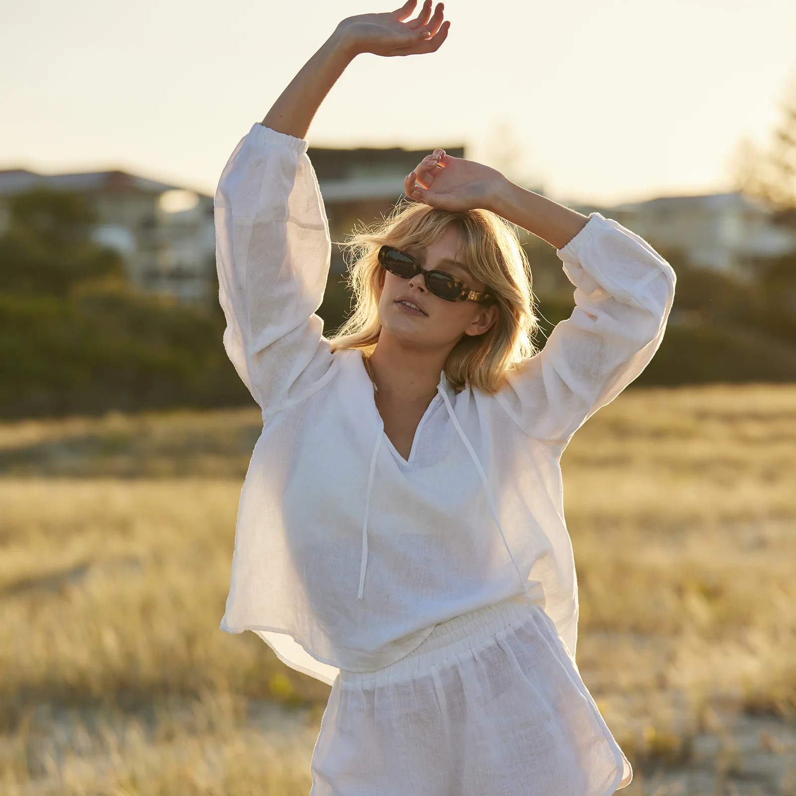 French Flax Linen The Artist Shirt in White - Image 9
